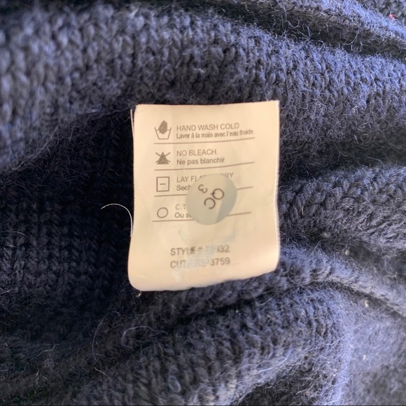 Vince Wool Wrap - Picture 7 of 7